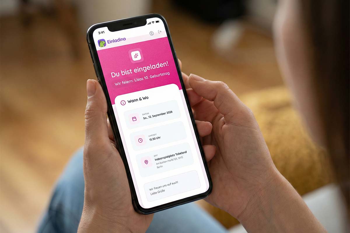Digitale Einladungskarte für einen Kindergeburtstag mit der Einladino App auf dem Smartphone